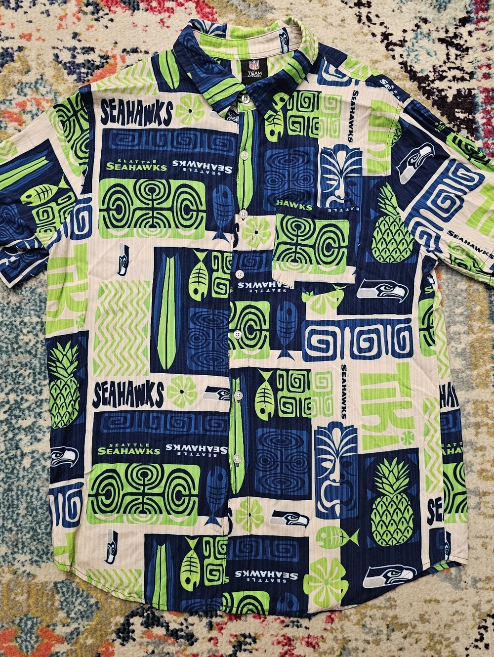 NFL Seattle Seahawks Button Shirt Men’s Size XL Hawaiian Style Fishing Football